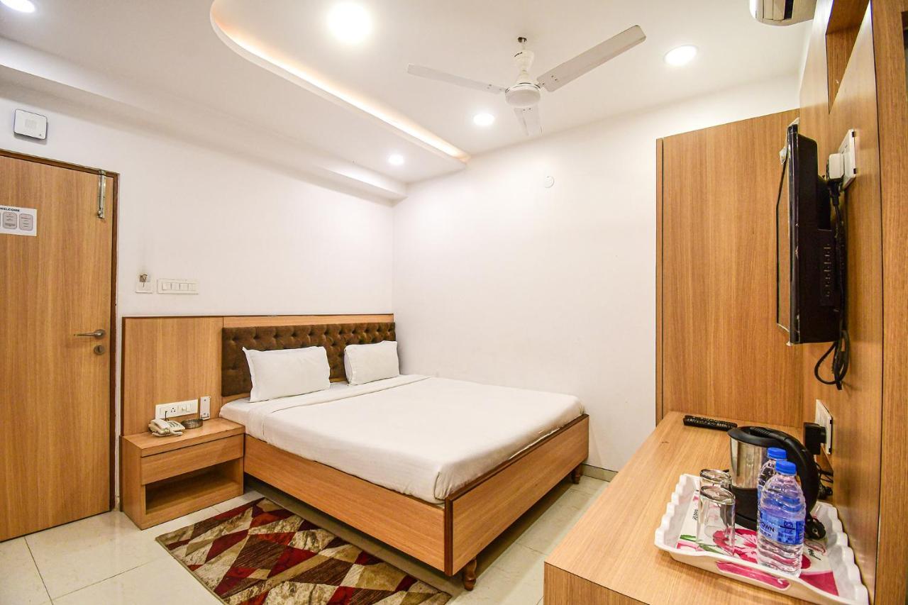 Fabhotel Stay Inn International Kolkata Bagian luar foto